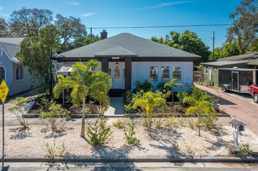 1015 APACHE TRAIL CLEARWATER, FL 33755