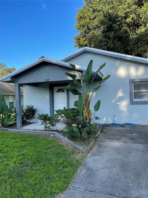 5207 SNELLING AVENUE BOWLING GREEN, FL 33834