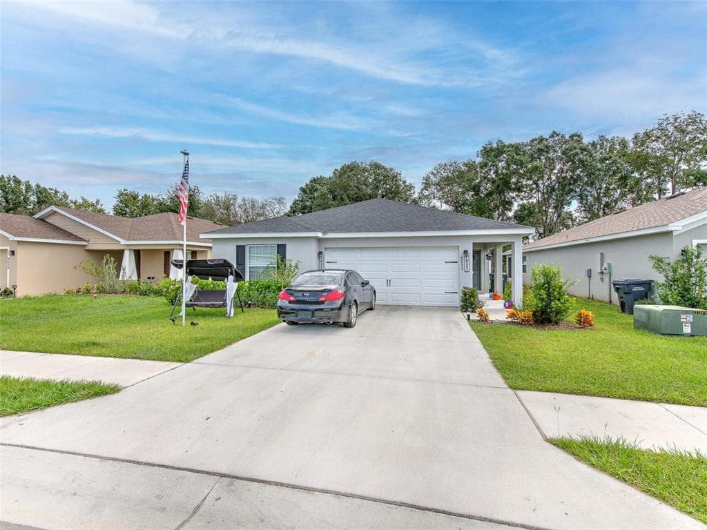 8053 DIAMOND CREEK LANE LAKELAND, FL 33809