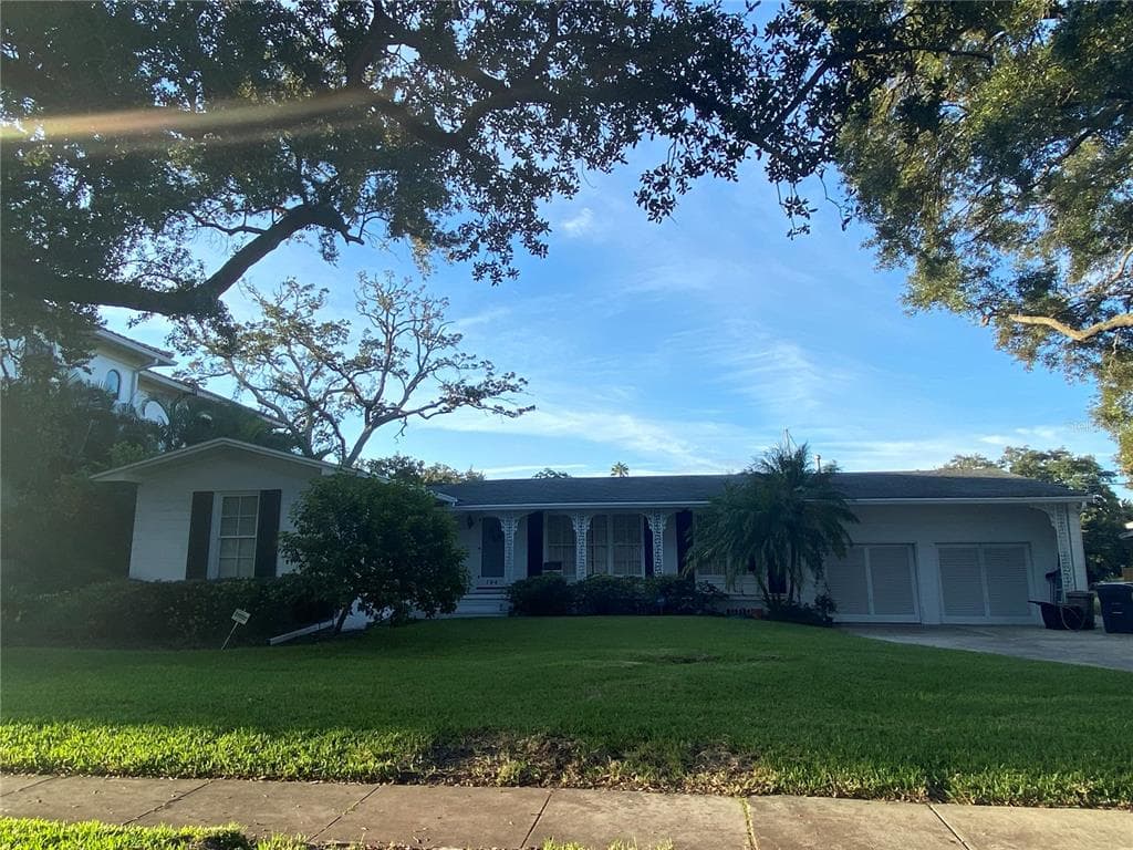 104 LADOGA AVENUE TAMPA, FL 33606