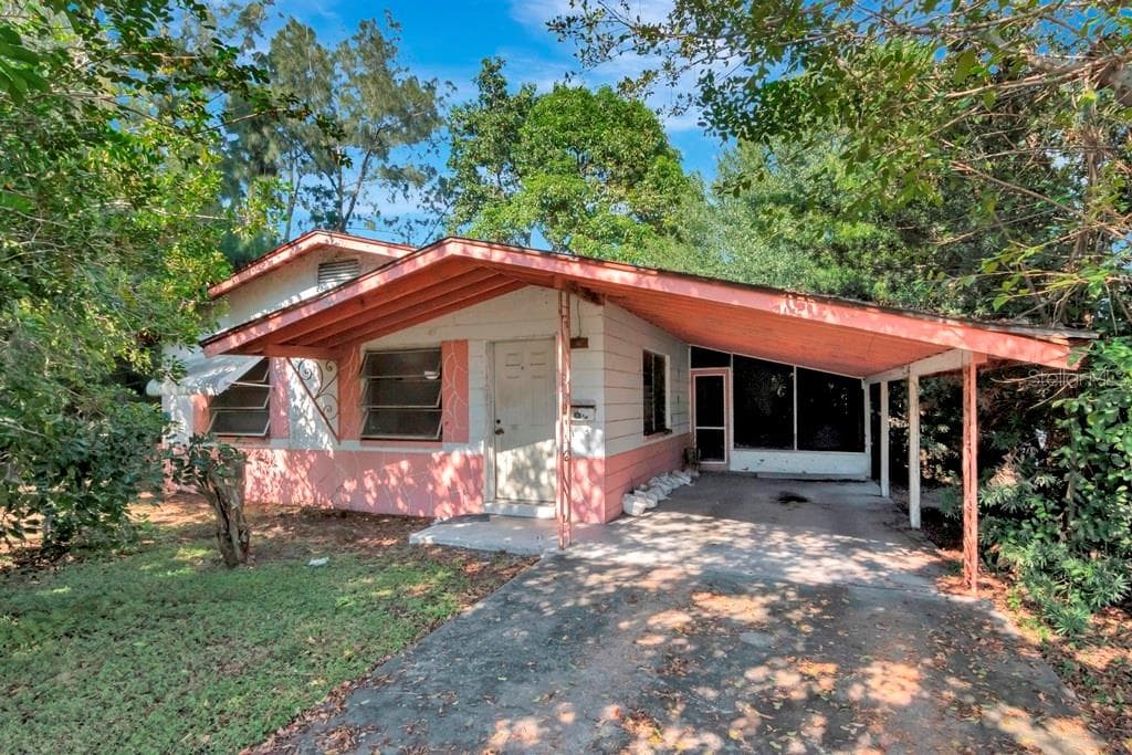 355 DAVISON AVENUE NE ST PETERSBURG, FL 33703