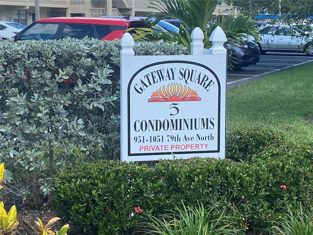 951 79TH AVENUE N UNIT 316 ST PETERSBURG, FL 33702