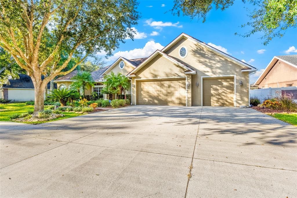 5227 HALSTEAD LANE ZEPHYRHILLS, FL 33541