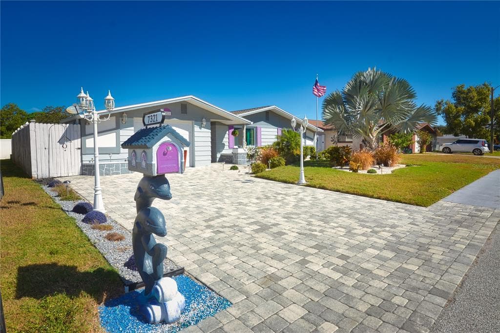 7321 ROBSTOWN DRIVE PORT RICHEY, FL 34668