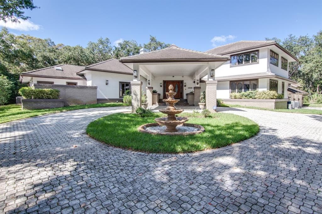 1330 PRESERVATION WAY OLDSMAR, FL 34677