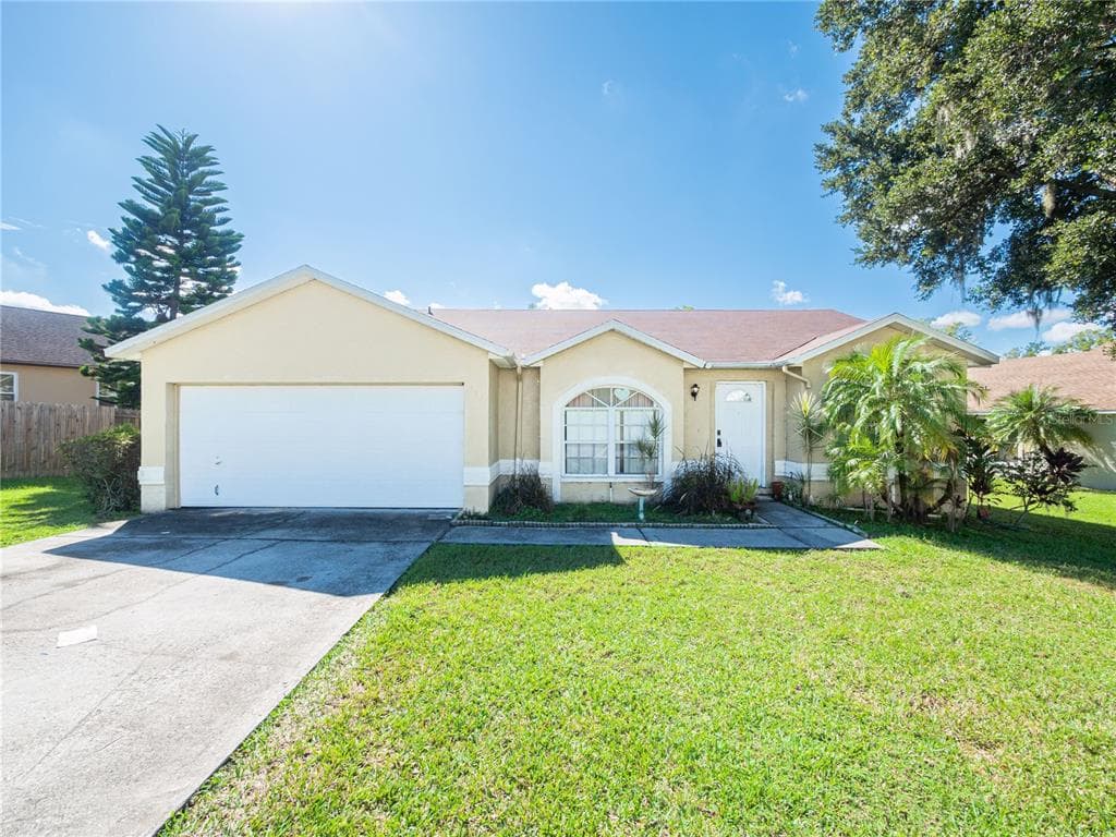 587 EMERALD COVE LOOP LAKELAND, FL 33813