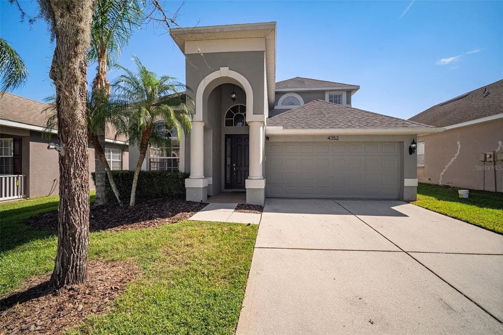 4352 YANS COURT WESLEY CHAPEL, FL 33543