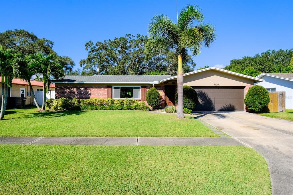 1848 PRINCETON DRIVE CLEARWATER, FL 33765