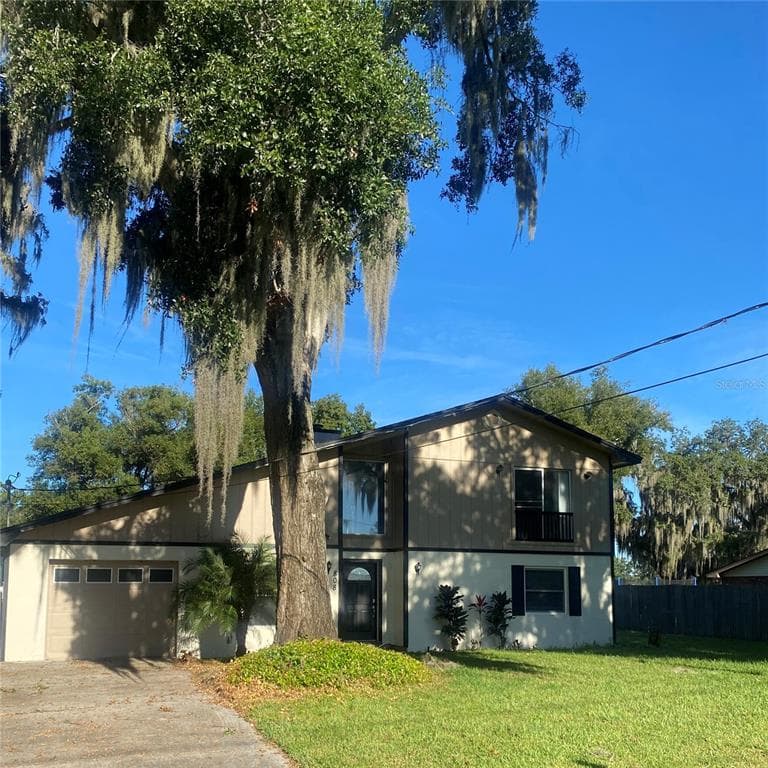 808 ARIETTA DRIVE AUBURNDALE, FL 33823