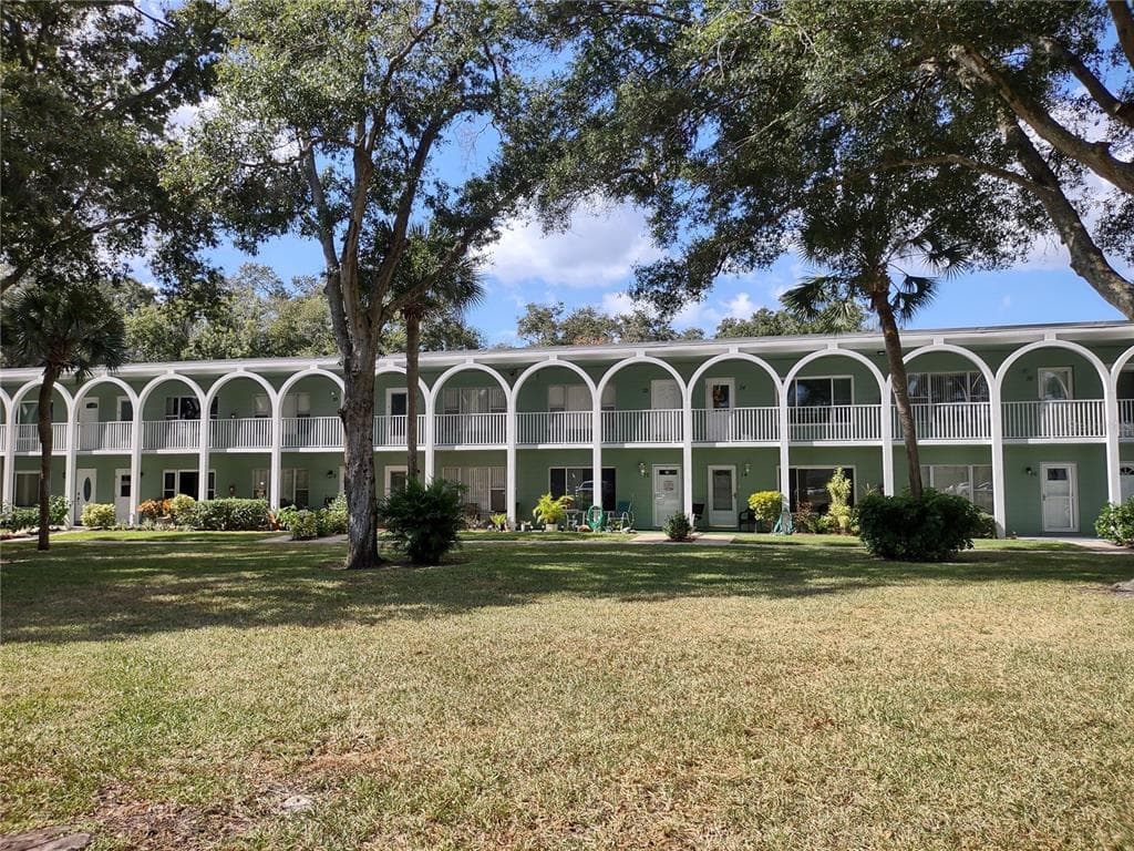 2011 AUSTRALIA WAY W UNIT 12 CLEARWATER, FL 33763