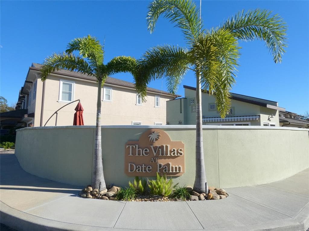 749 DATE PALM LANE ST PETERSBURG, FL 33707