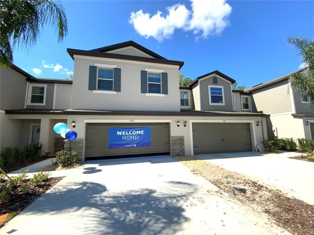 1295 WHITE FOX RUN LUTZ, FL 33549