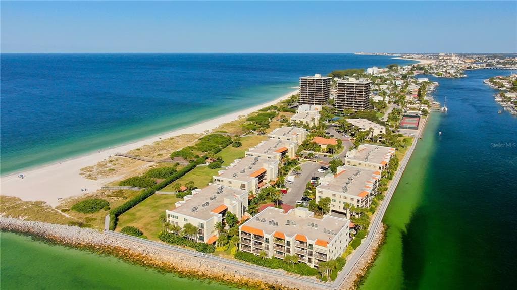 7435 BAYSHORE DRIVE UNIT 204 TREASURE ISLAND, FL 33706