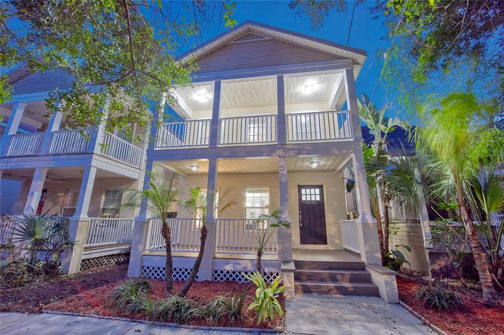 2132 W SPRUCE STREET TAMPA, FL 33607