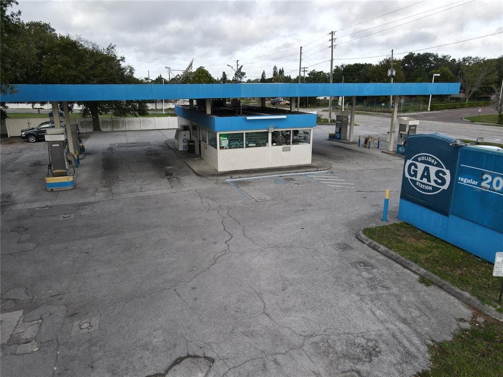 1937 US HIGHWAY 19 HIGHWAY N HOLIDAY, FL 34691