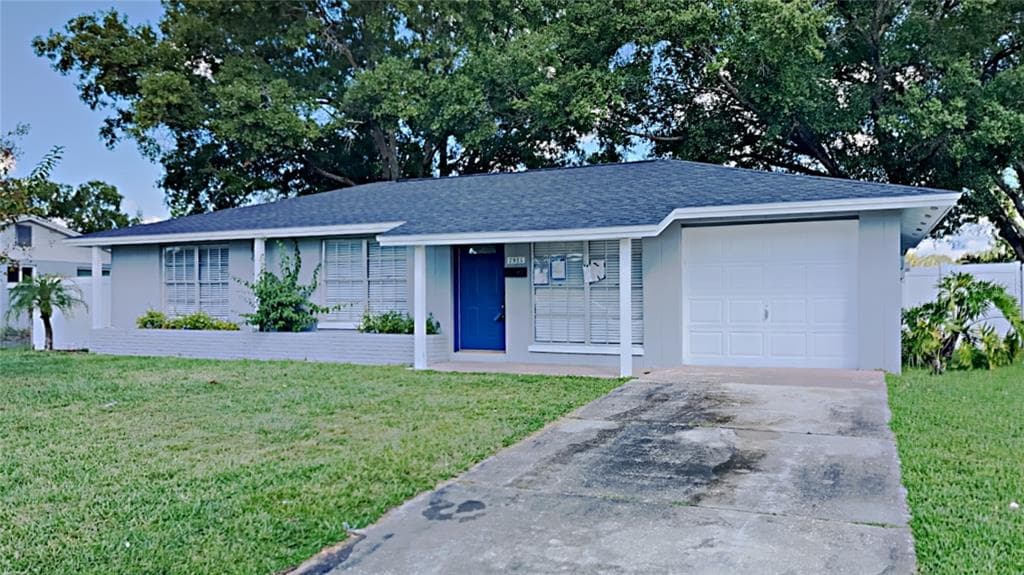 7935 WOODGLEN CIRCLE TAMPA, FL 33615