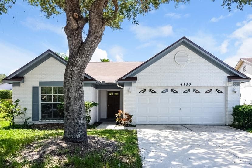 9755 FOX HOLLOW ROAD TAMPA, FL 33647