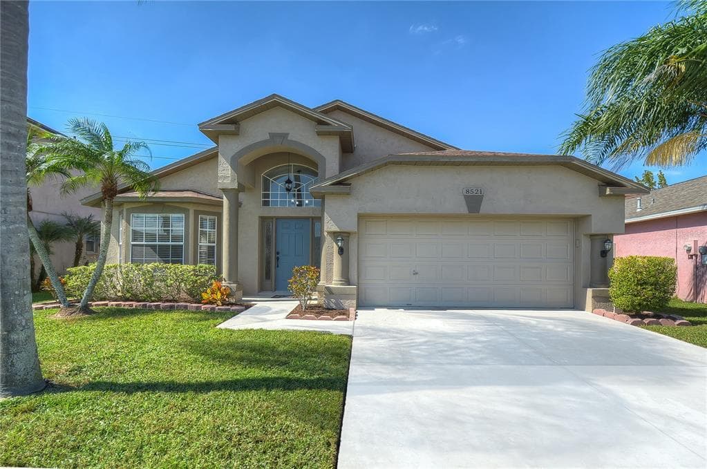 8521 HEYWARD ROAD