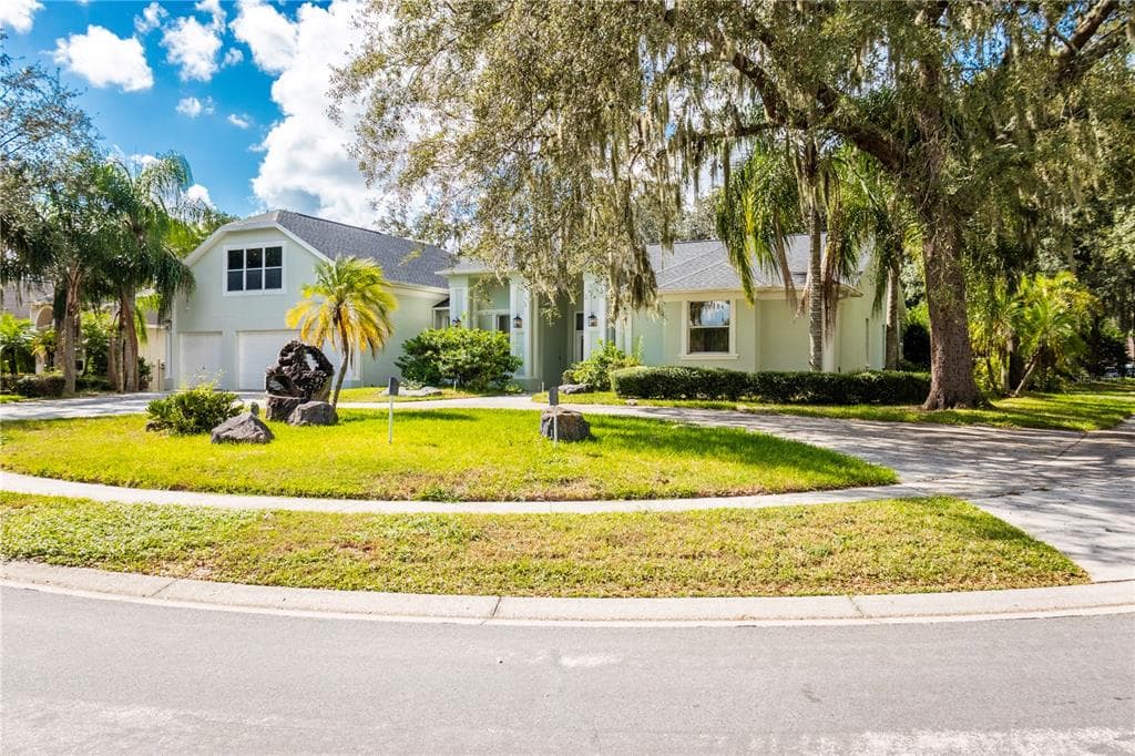 2512 REGAL RIVER ROAD VALRICO, FL 33596