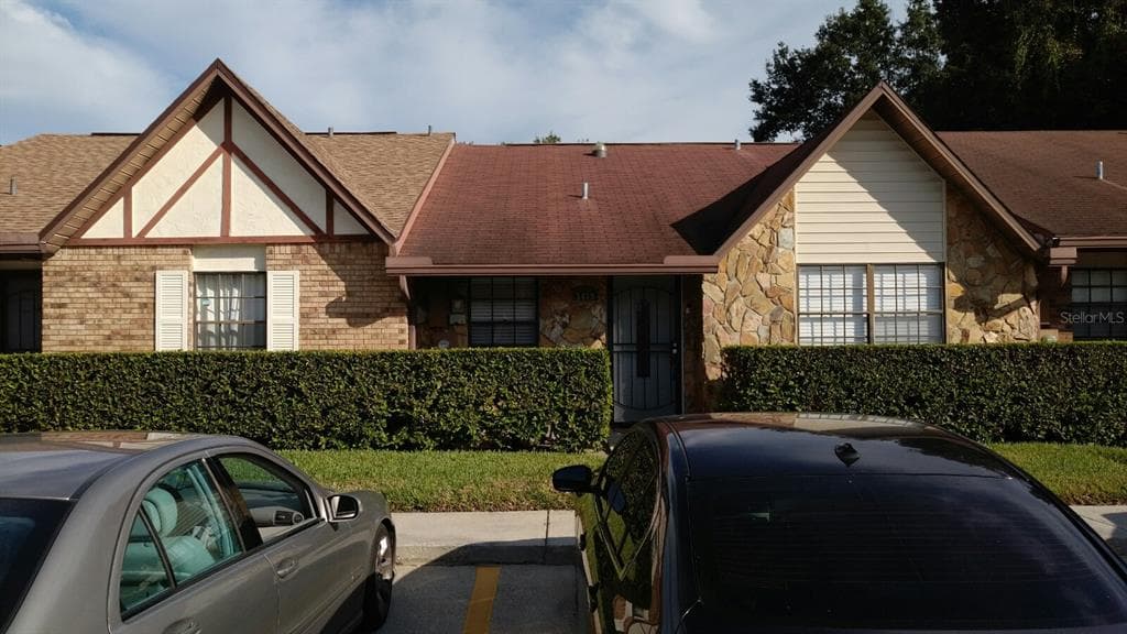 3419 SUNRISE VILLAS COURT N TAMPA, FL 33614
