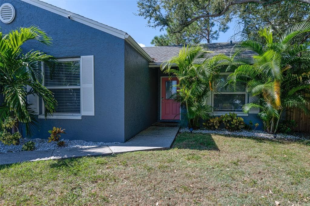 6817 S GABRIELLE STREET TAMPA, FL 33611