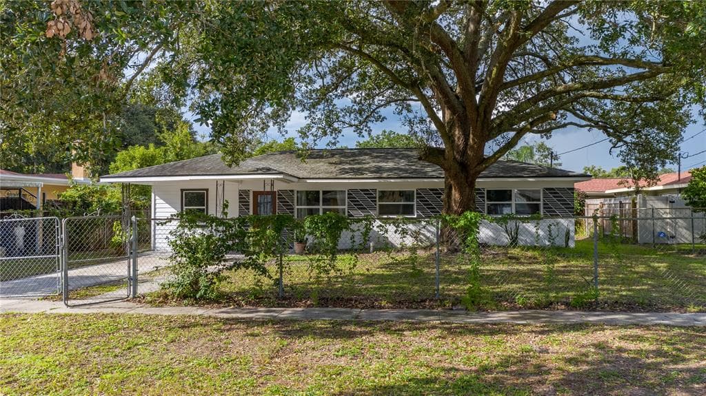 3003 W JEAN STREET TAMPA, FL 33614