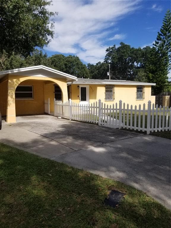 4613 BURKETT CIRCLE TAMPA, FL 33634