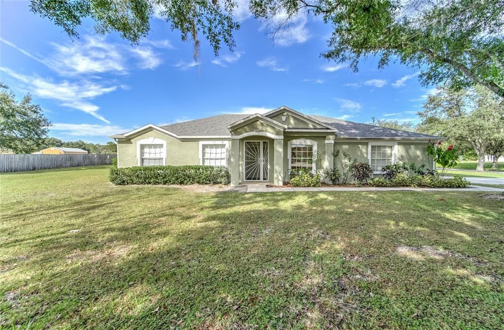 9303 BARRINGTON OAKS DRIVE DOVER, FL 33527