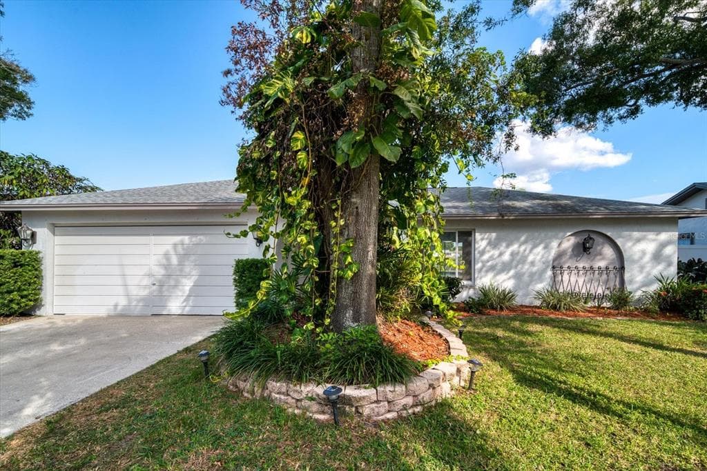 12465 84TH WAY LARGO, FL 33773