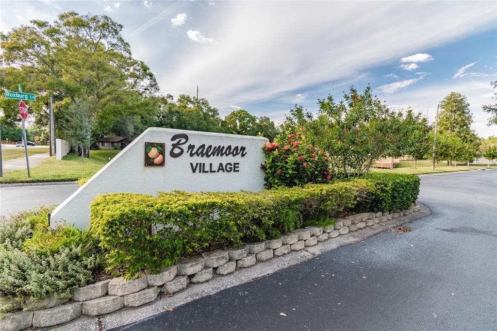 1620 HAMILTON COURT DUNEDIN, FL 34698