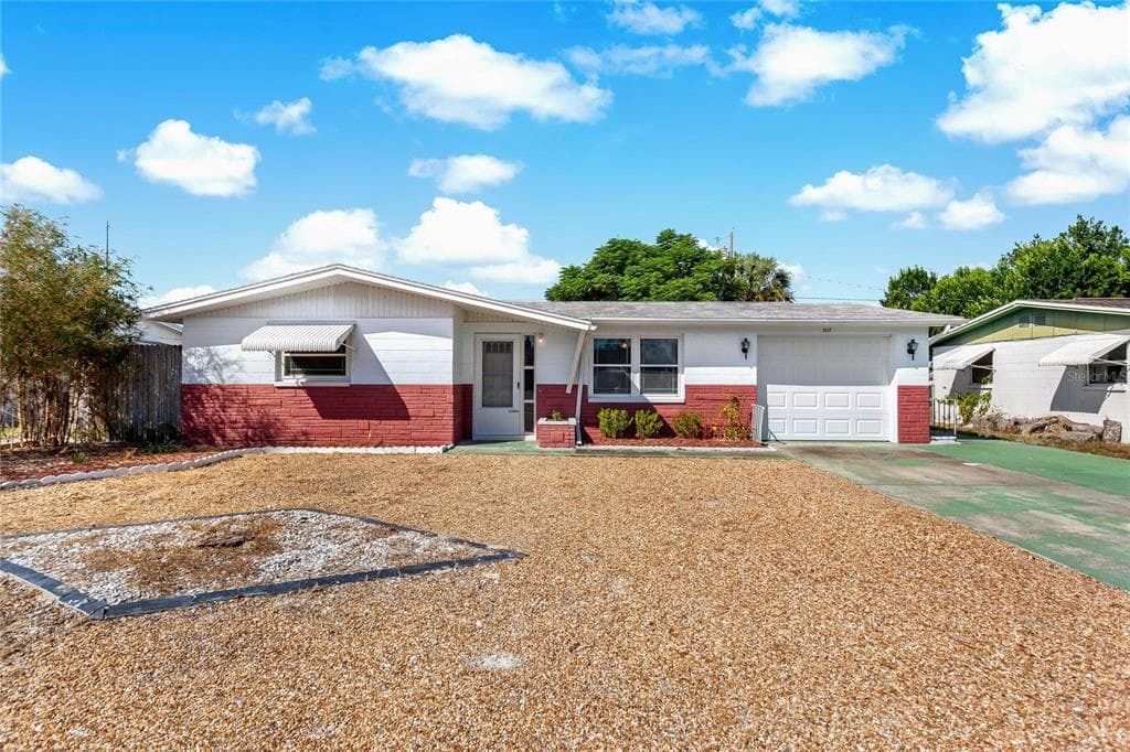 1517 SENTINEL STREET HOLIDAY, FL 34690