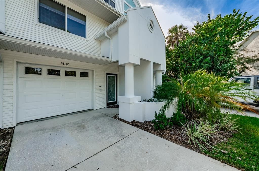 9832 INDIAN KEY TRAIL UNIT 76 SEMINOLE, FL 33776