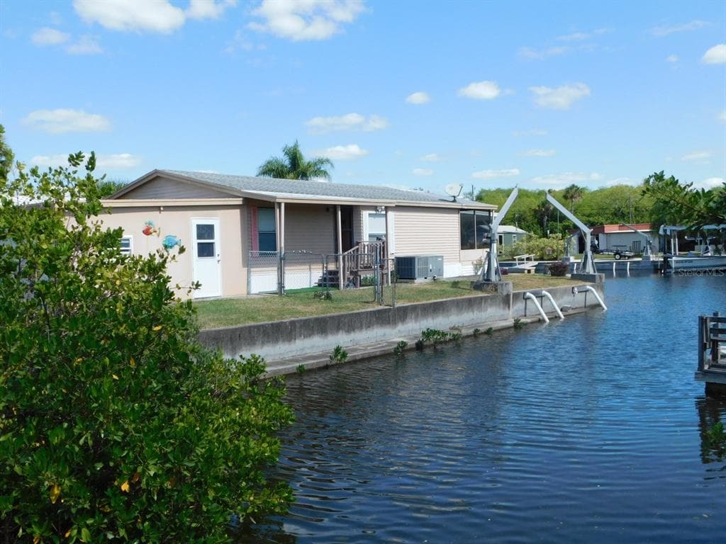 13016 KEEL CT HUDSON, FL 34667