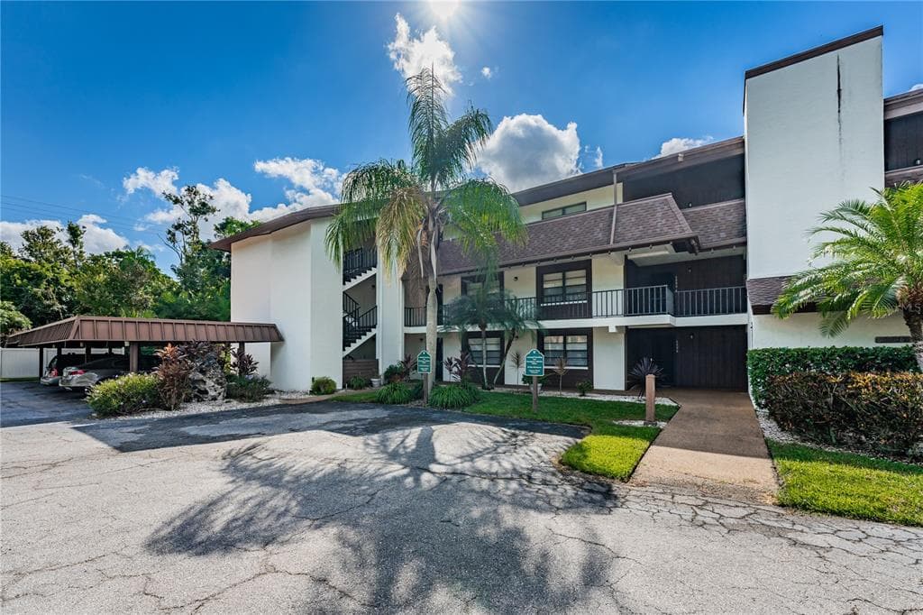 6010 OAK CREEK LANE UNIT 1934 BRADENTON, FL 34210