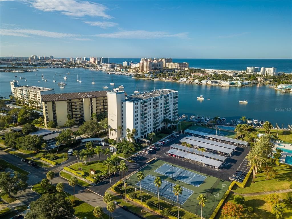 660 ISLAND WAY UNIT 403 CLEARWATER, FL 33767
