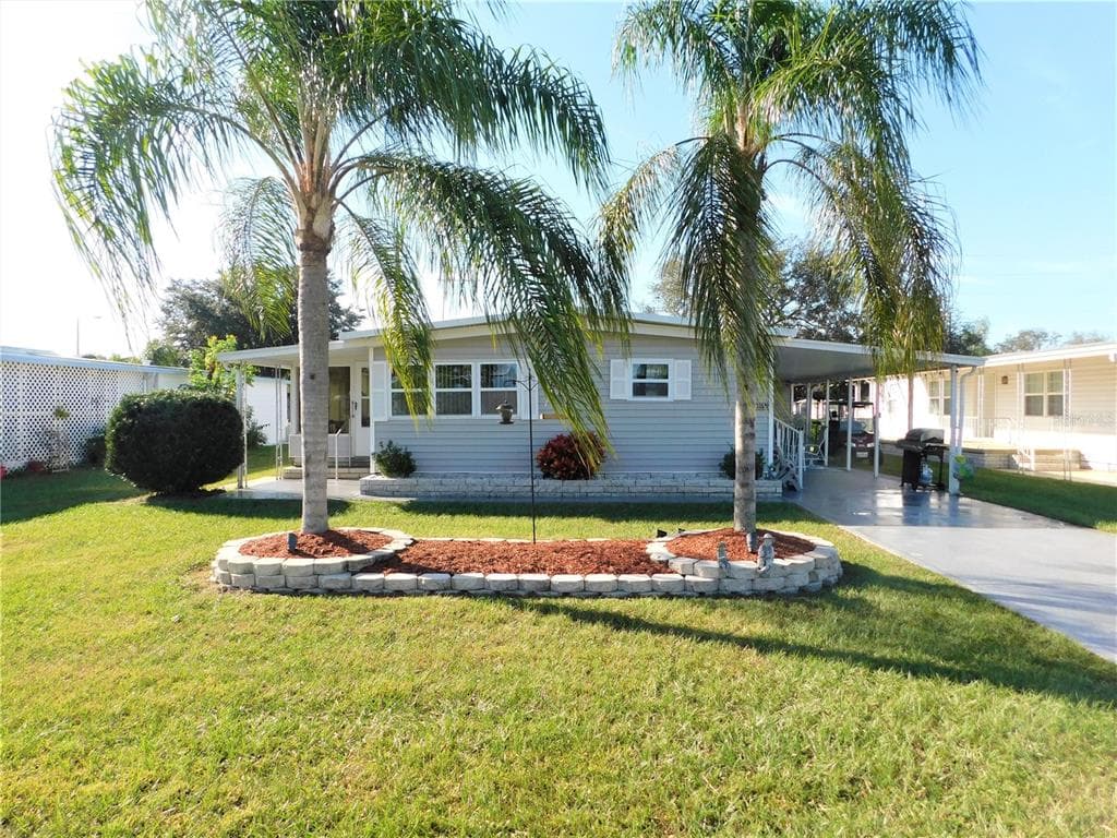36520 KAY AVENUE ZEPHYRHILLS, FL 33542