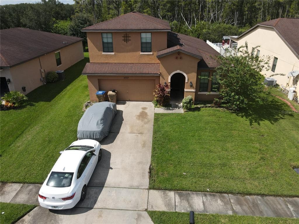 2727 EAGLE CLIFF DRIVE KISSIMMEE, FL 34746
