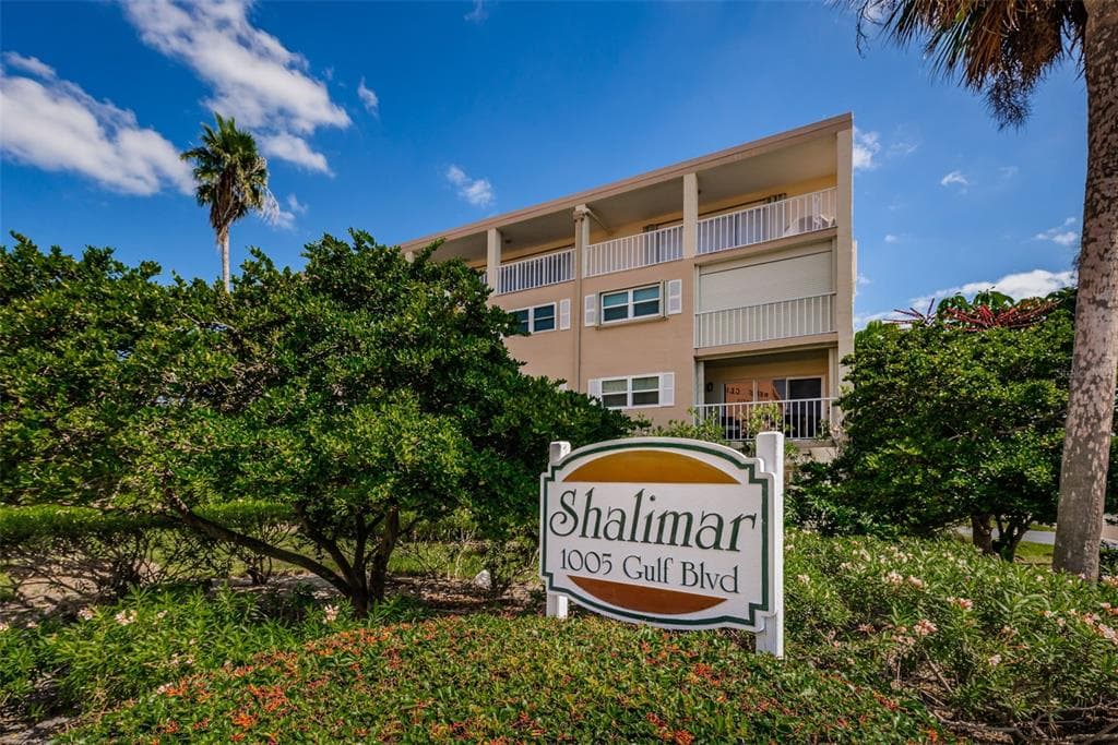 1005 GULF BOULEVARD UNIT 402 INDIAN ROCKS BEACH, FL 33785
