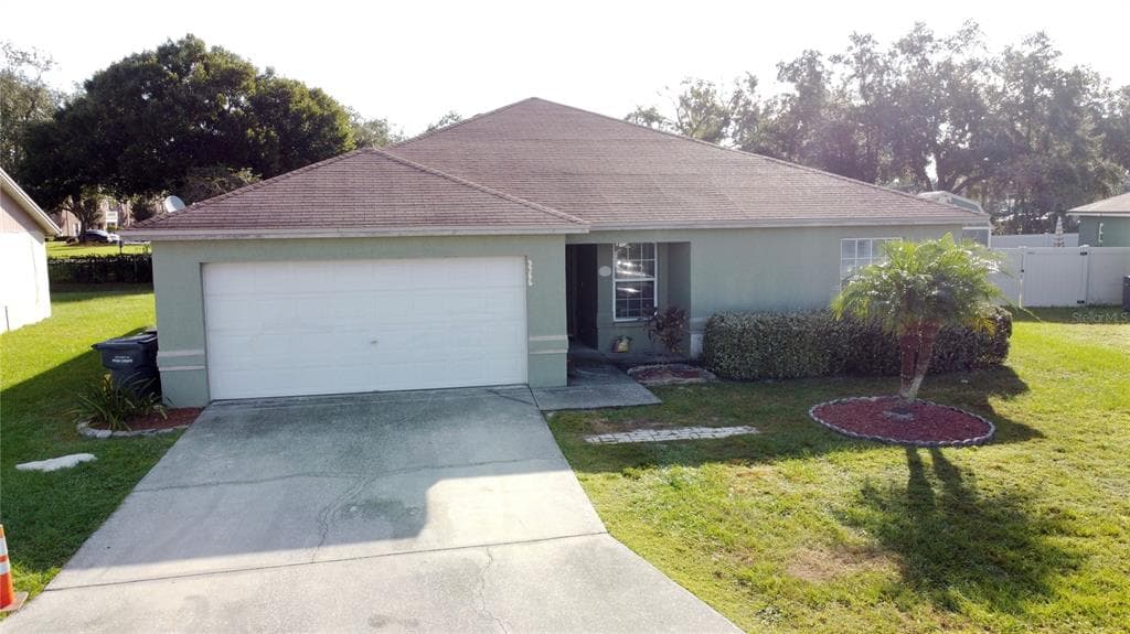 3256 MERLOT DRIVE LAKELAND, FL 33811