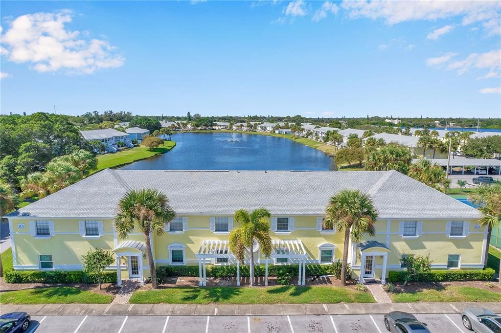 267 SEA HORSE DRIVE SE UNIT B ST PETERSBURG, FL 33705