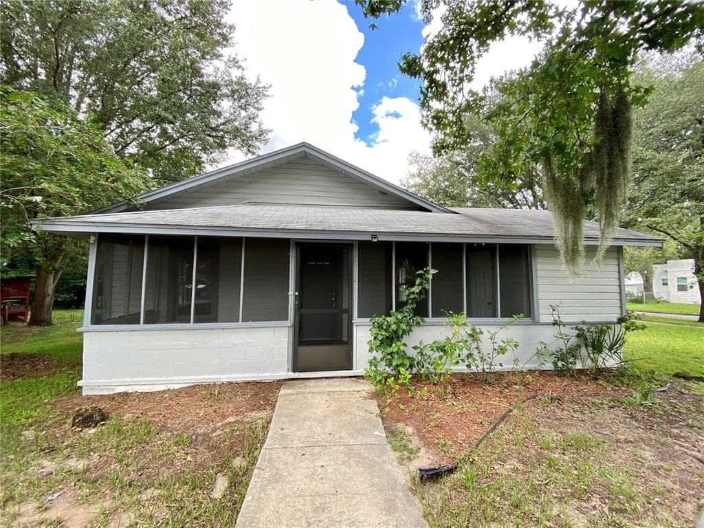 746 COHASSETT AVE LAKE WALES, FL 33853