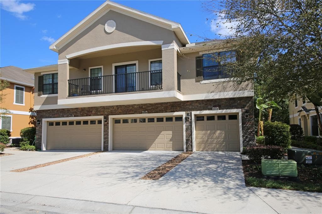 5726 KINGLETSOUND PLACE LITHIA, FL 33547