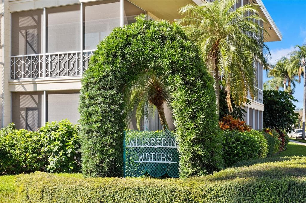 1012 N SHORE DRIVE NE UNIT 14 ST PETERSBURG, FL 33701
