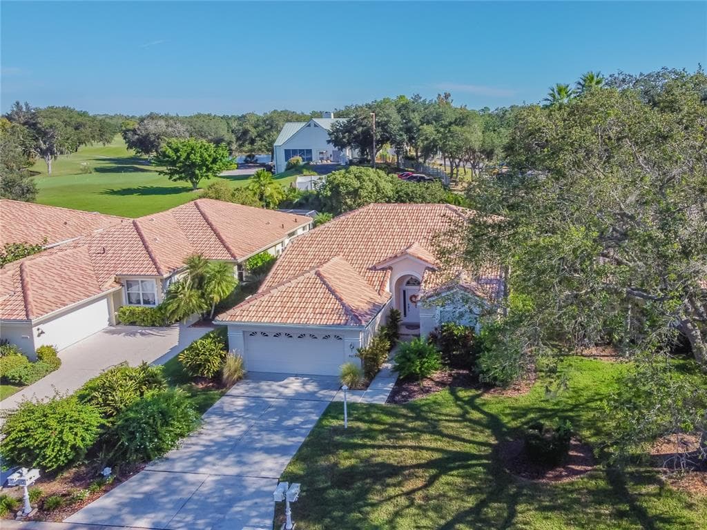 6618 OAKBROOKE CIRCLE BRADENTON, FL 34202