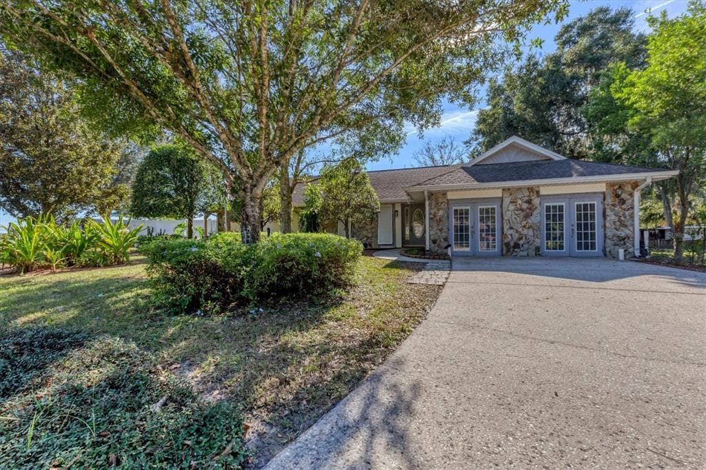 2539 LAURELWOOD LANE VALRICO, FL 33596