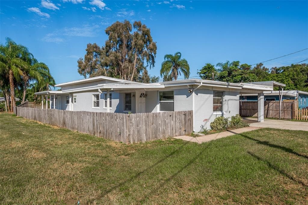 2435 46TH AVENUE N ST PETERSBURG, FL 33714