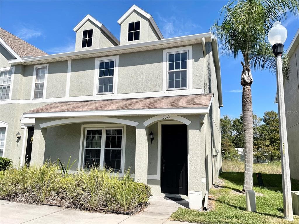 8871 CHRISTIE DRIVE LARGO, FL 33771
