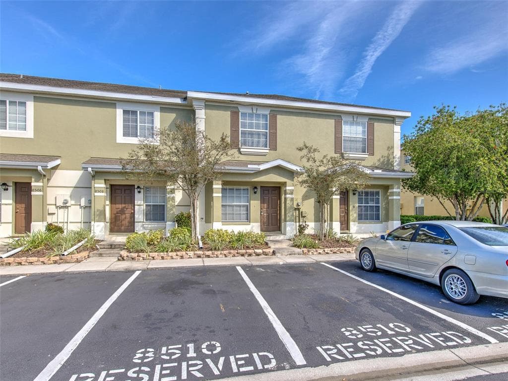 8510 BRUSHLEAF WAY TAMPA, FL 33647