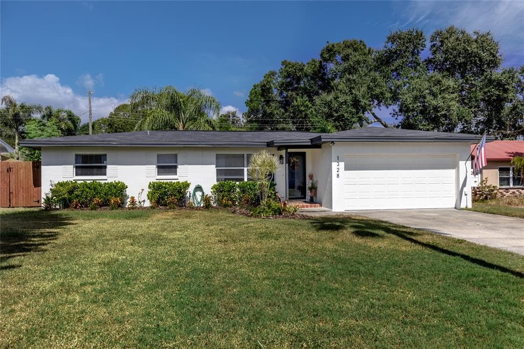 1328 CHESTERFIELD DRIVE