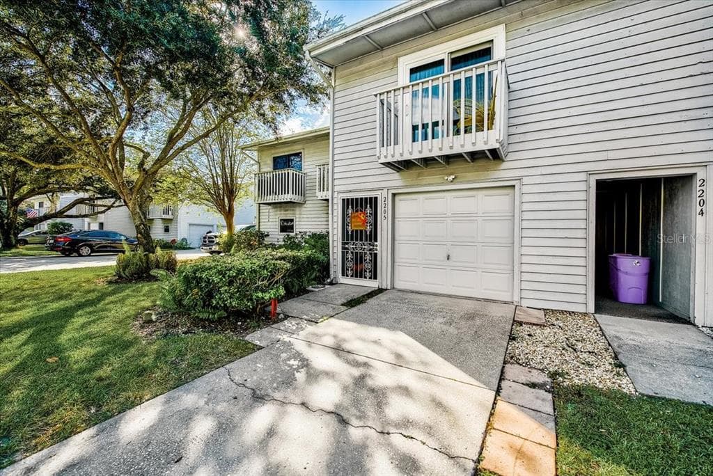 6350 92ND PLACE N UNIT 2205 PINELLAS PARK, FL 33782